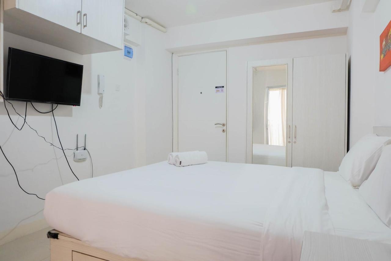 Tidy At Bassura Near Shopping Mall By Travelio